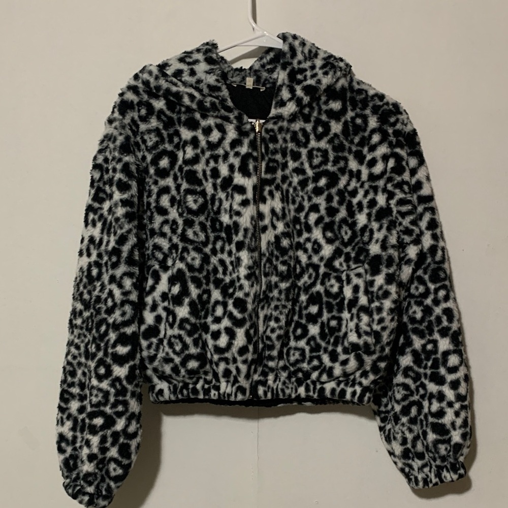No comment Leopard Print Fuzzy Hooded Jacket